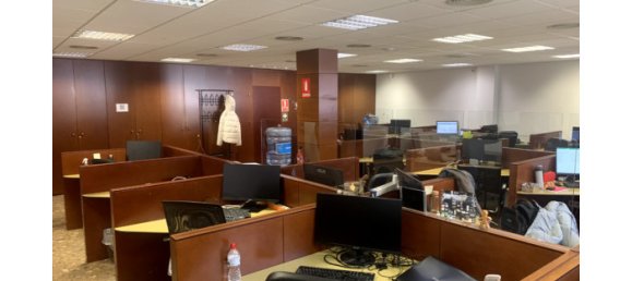 Офис 305м² в Сантс-Монтжуик, Испания № 83404 2