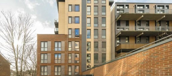 1 bedroom Apartment in Acton, United Kingdom No. 10035 10