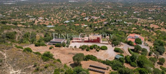 6 bedrooms House in Faro, Portugal No. 100014 4