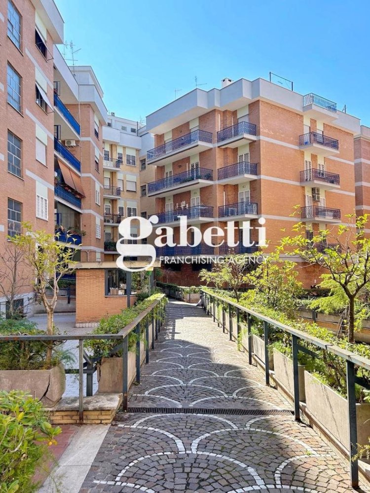 2 غرف نوم شقة في Rome, Italy رقم 160255