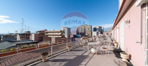 7 rooms Penthouse in Catania, Italy No. 34930 35