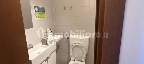 Oficina de 2 habitaciónes en Busto Arsizio, Italy No. 377093 9