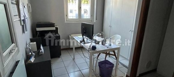 Oficina de 2 habitaciónes en Busto Arsizio, Italy No. 377093 11