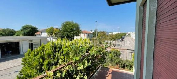 5 bedrooms Villa in San Donà di Piave, Italy No. 288321 2