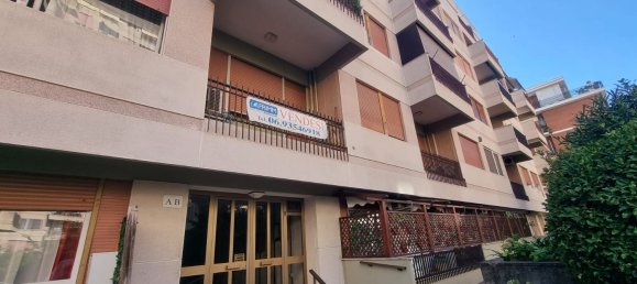 3 bedrooms Apartment in Rome, Italy No. 325492 2