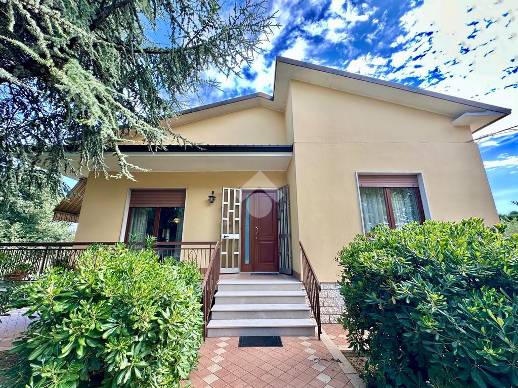 3 bedrooms Villa in Sona, Italy No. 293748