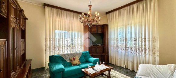 3 bedrooms Villa in Sona, Italy No. 293748 3