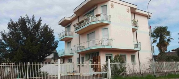 3 rooms Apartment in Meda, Italy No. 8525 23