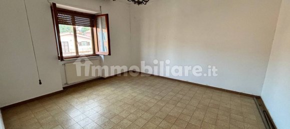 2 Schlafzimmer Wohnung in Rignano Flaminio, Italy, Nr. 126413 3
