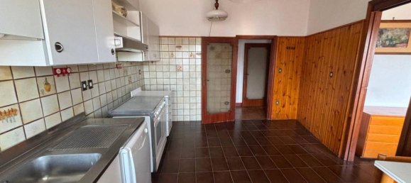 5 rooms Apartment in Grosseto, Italy No. 40159 8