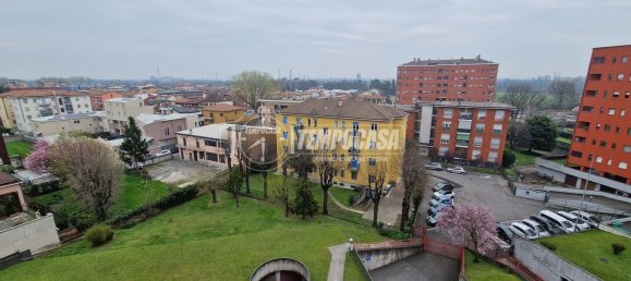 Квартира с 3 комнатами в Сеттимо Миланезе, Италия № 181223 3