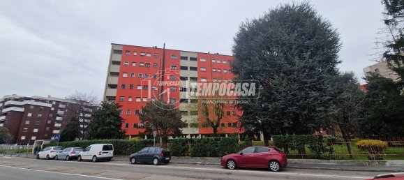 Квартира с 3 комнатами в Сеттимо Миланезе, Италия № 181223 5