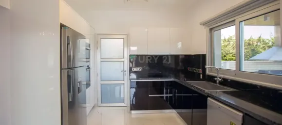 4 غرف نوم فيلا في Agios Tychonas, Cyprus رقم 4359 2