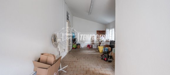 2 bedrooms Apartment in Vignola, Italy No. 328681 20