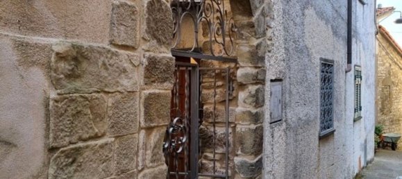 4 rooms House in Casola in Lunigiana, Italy No. 128011 2