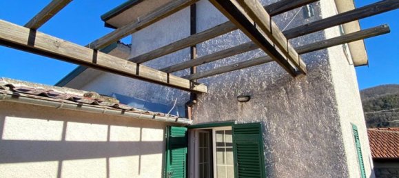 4 rooms House in Casola in Lunigiana, Italy No. 128011 3