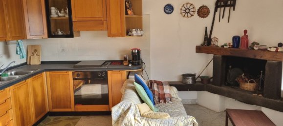 4 rooms House in Casola in Lunigiana, Italy No. 128011 5