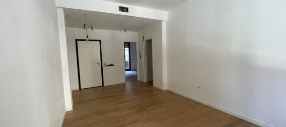 3 bedrooms Apartment in Piacenza, Italy No. 371067 3