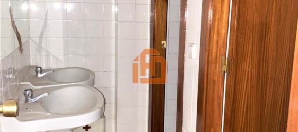 Propiedad comercial en León, Spain 510 m² No. 27937 8