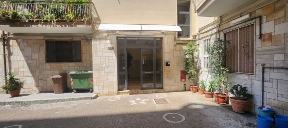 2 bedrooms Apartment in Casoria, Italy No. 327458 4