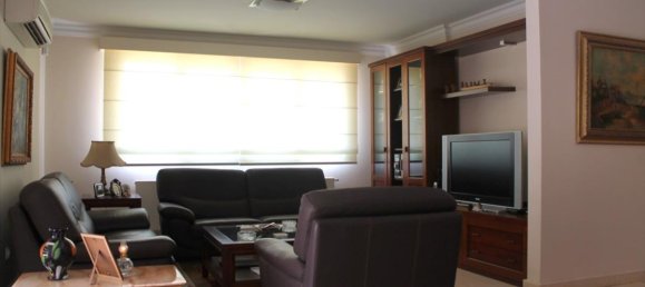 4 bedrooms Villa in Limassol, Cyprus No. 1728 3