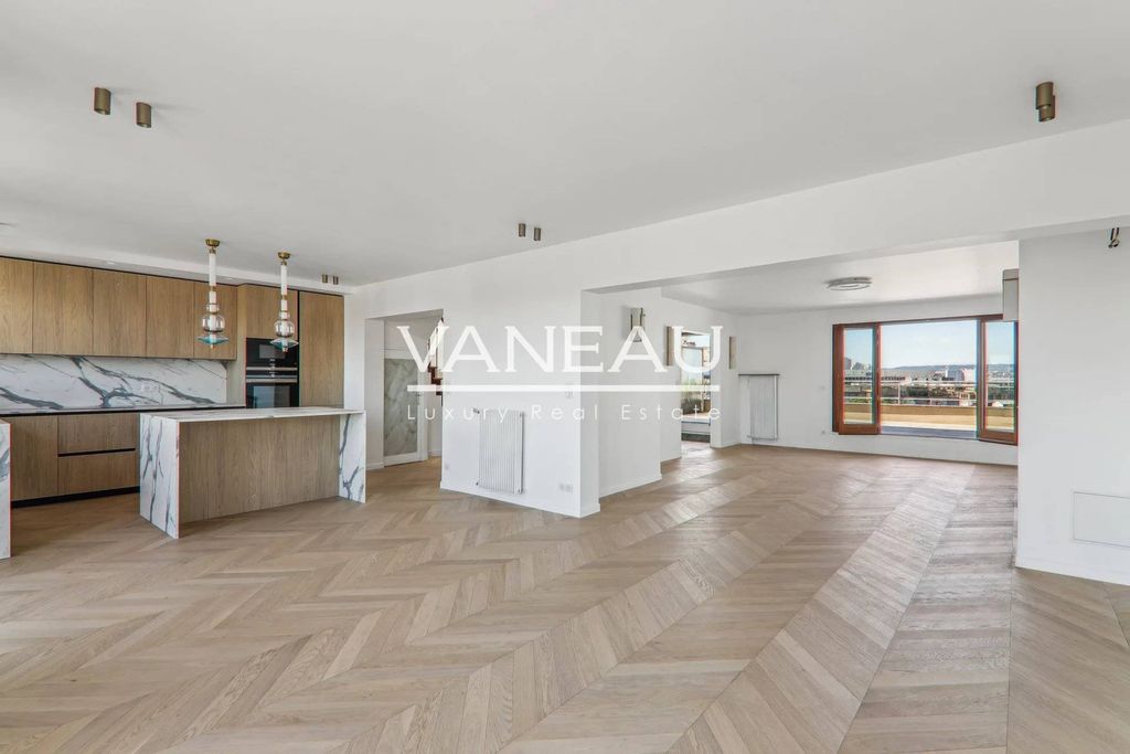 3 chambres Penthouse à Paris, France No. 112751