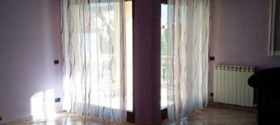 Apartamento T4 em Montalto Uffugo, Italy N.º 323577 2