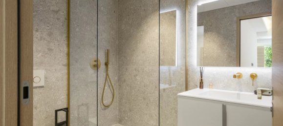 Apartamento de 4 dormitorios en Cannes, France No. 1804 8