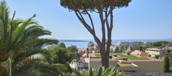 Apartamento de 4 dormitorios en Cannes, France No. 1804 3