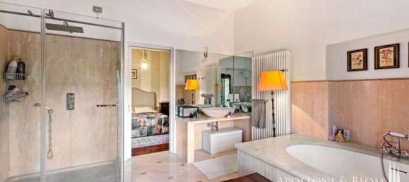 8 bedrooms Villa in Cortona, Italy No. 178983 10