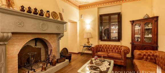 8 bedrooms Villa in Cortona, Italy No. 178983 6