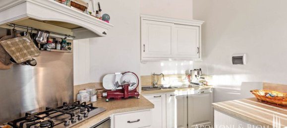 8 bedrooms Villa in Cortona, Italy No. 178983 5