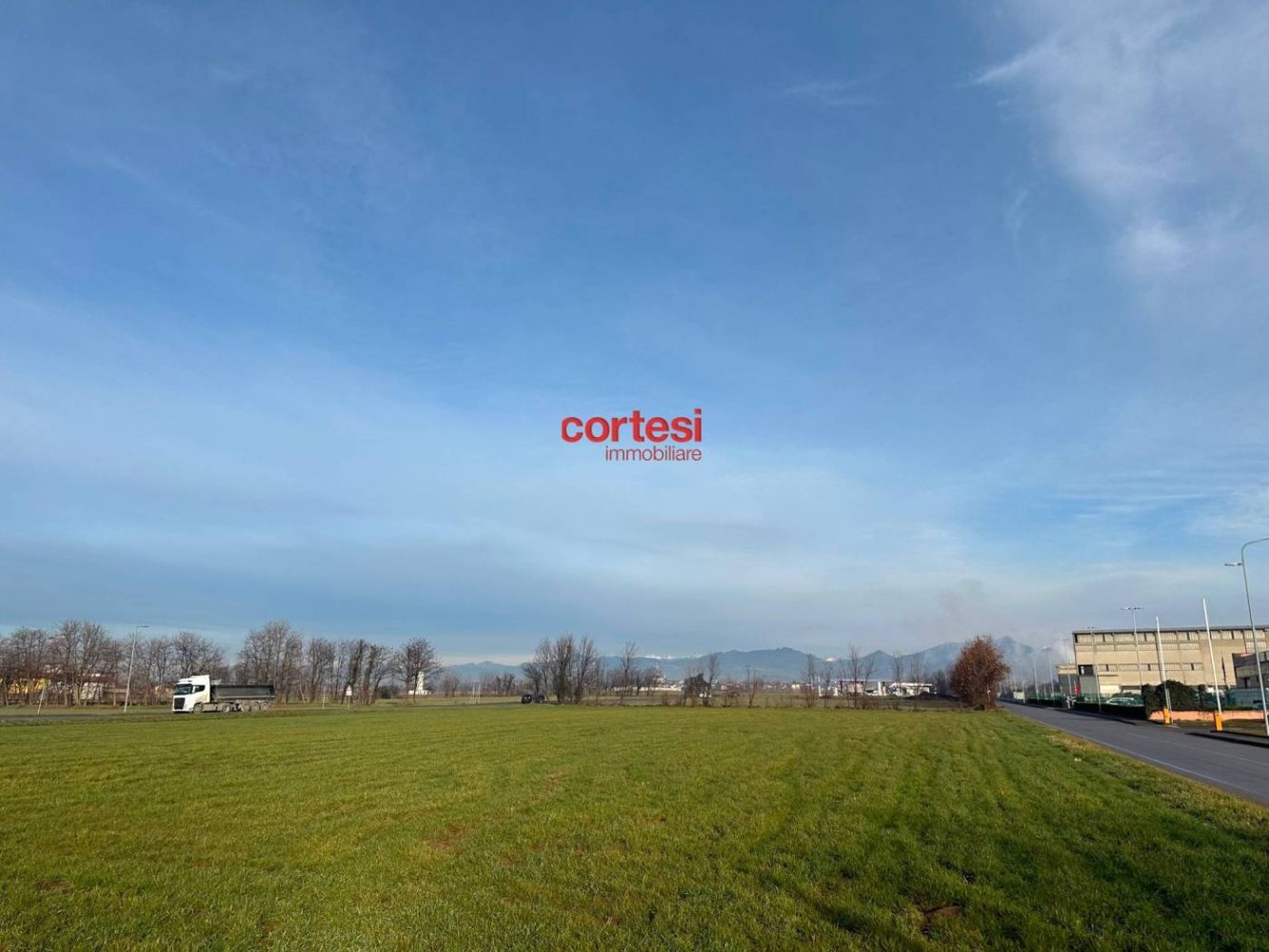 Grundstück in Calcinate, Italy 3092m², Nr. 173217