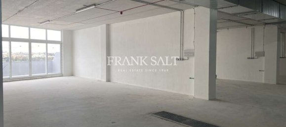 Factory in Qormi, Malta No. 13177 6