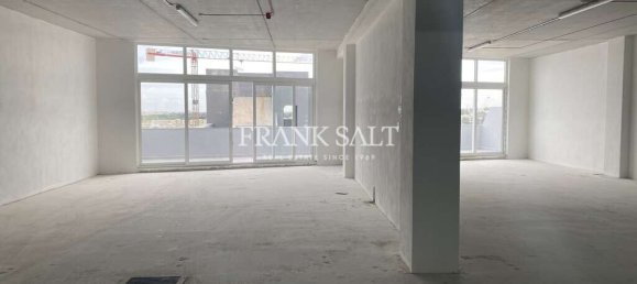 Factory in Qormi, Malta No. 13177 5