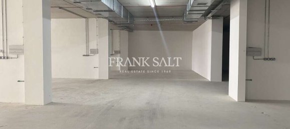 Factory in Qormi, Malta No. 13177 2