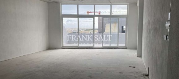 Factory in Qormi, Malta No. 13177 9