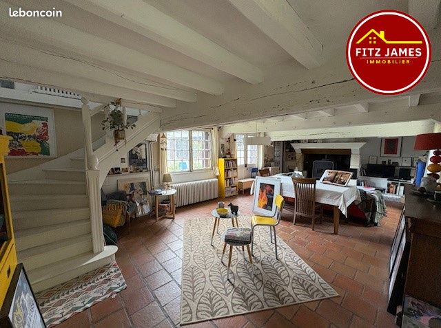 Casa de 6 dormitorios en Fitz-James, France No. 362415