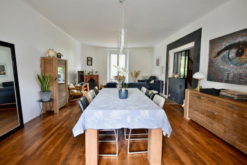 5 bedrooms House in Montreuil-Juigne, France No. 337677