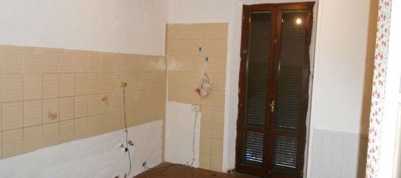3 rooms Apartment in Asciano, Italy No. 201006 18