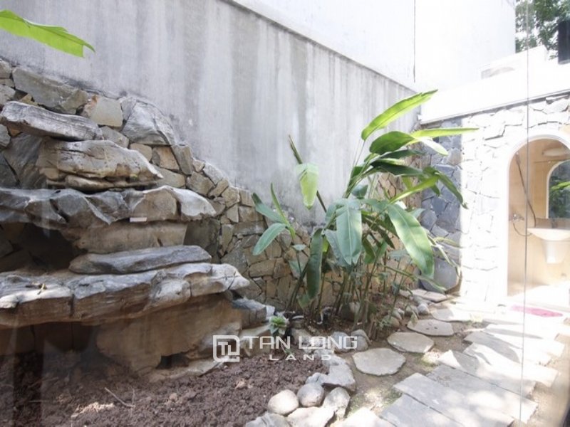 4 bedrooms Villa in Tay Ho, Vietnam No. 786