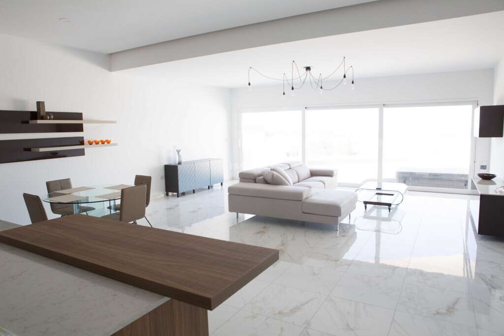 Penthouse T3 em Swieqi, Malta N.º 9179