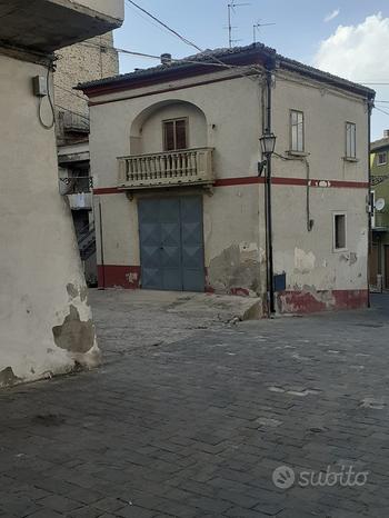 Casa de 5 habitaciónes en Basilicata, Italy No. 279682