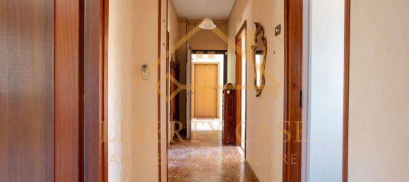 2 bedrooms Apartment in Vercelli, Italy No. 277235 15