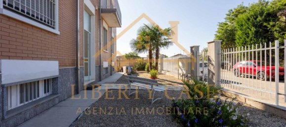 2 bedrooms Apartment in Vercelli, Italy No. 277235 12