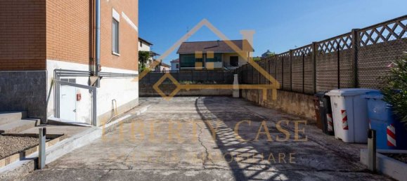 2 bedrooms Apartment in Vercelli, Italy No. 277235 10