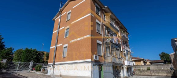 2 bedrooms Apartment in Vercelli, Italy No. 277235 11