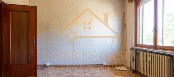 2 bedrooms Apartment in Vercelli, Italy No. 277235 7