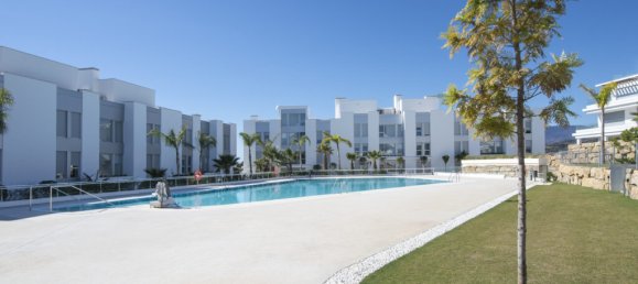 4 bedrooms Apartment in Estepona, Spain No. 4476 7