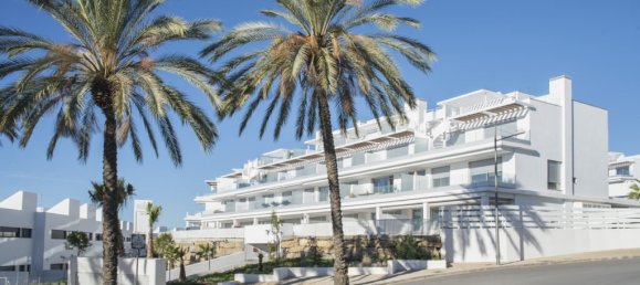 4 bedrooms Apartment in Estepona, Spain No. 4476 2